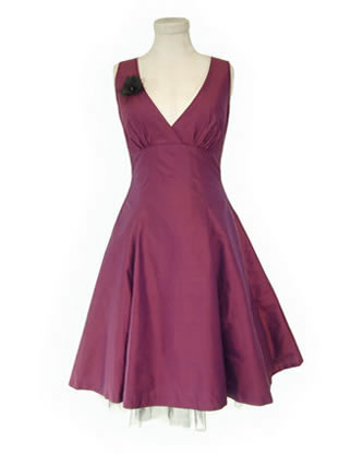 kurzes Abendkleid mit Tüll in purpur